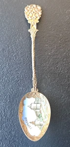 GORKY RUSSIA, VINTAGE SOUVENIR SPOON. ENAMEL IMAGE, GOLD TONE - Picture 1 of 5