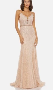 Mac Duggal A79341 ärmelloses Kleid mit Applikation und tiefem Ausschnitt Trompete Rouge. Größe 2. 17 - Bild 1 von 15