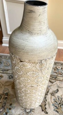 Jarrón de Metal Taline Extra Grande 24H Floral Cilindro Redondo Granja Boho Nuevo Foto 1 de 4