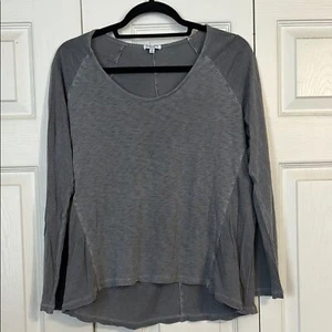 SPLENDID Size Medium Scoopneck Burnout Long Sleeve Lightweight T-Shirt High Low - Picture 1 of 6