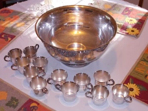 TAZÓN DE PERFORACIÓN DE COSECHA DE PLATOS DE PLATA WALLACE DE COLECCIÓN CON 12 TAZAS A JUEGO - Imagen 1 de 9