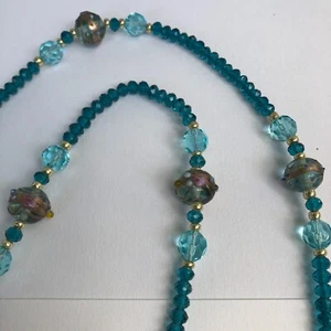 Collar de cuentas de vidrio con lámpara turquesa larga estilo victoriano o años 20 estilo PASTEL DE BODA - Imagen 1 de 9