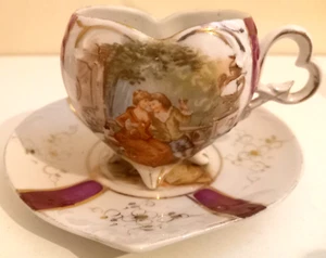 Fragonard/Limoges Style - Heart Shaped 4-Footed Tea Cup & Saucer - Vintage - Picture 1 of 3