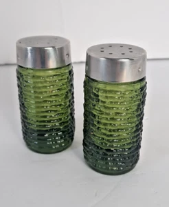 Vintage MCM 60's Anchor Hocking Avocado Green Soreno Salt And Pepper Shakers Set - Picture 1 of 3