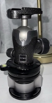 Cabezal de bola Gitzo GH3382 + Base niveladora TA-ULB realmente correcta (hecho en EE. UU.) Foto 1 de 4