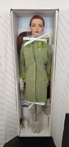 Tonner Sydney Chase 2004 "Wintergreen" 16” muñeca de moda vestida - Imagen 1 de 2