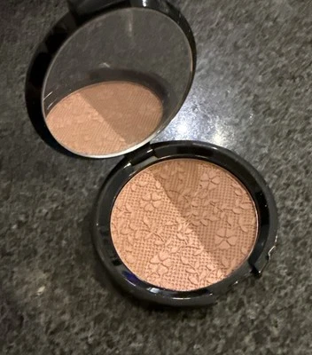 SIGNTURE CLUB A JET TECH SOMBRA DE OJOS HÚMEDA DÚO #2 MEDIANA 0,28 OZ Foto 1 de 4