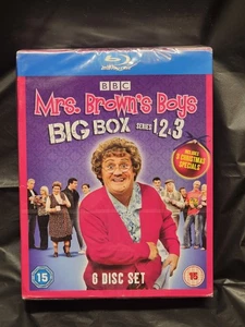 Versiegelte Blu-ray DVD Mrs Brown Staffeln 1 2 3 Big Box BBC - Bild 1 von 3
