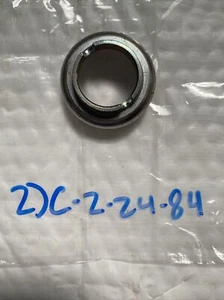 FABRICANTE DE EQUIPOS ORIGINALES YAMAHA YFZ450R YFZ450X PARACHOQUES TRASERO TAZA RETENEDORA DE RESORTE ""09-""24 - Imagen 1 de 3