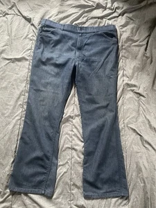 VINTAGE Black Tab Levis For Men With A Skosh More Room Jeans 40x30 (40x28) USA - Picture 1 of 14