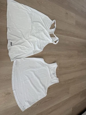 Juego de dos tanques de entrenamiento Express blancos para mujer talla pequeña Foto 1 de 4