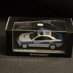 1:43 Scale, Minichamps Mercedes-Benz 2002 E-Class Hamburg Police car - Picture 1 of 2