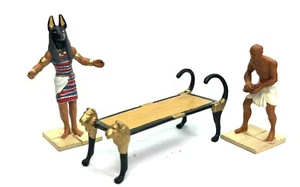 SOLDAT DE PLOMB - EGYPTE PHARAONIQUE - ANUBIS ET PREPARATEUR DE MOMIES - Picture 1 of 1