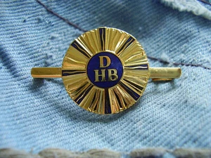 Anstecknadel Deutscher Hausfrauen Bund Hausfrauenbund DHB Berufsverband Haushalt - Bild 1 von 2