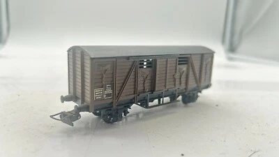 Vagón de mercancías cubierto Hornby H0 de la SNCF sin embalaje original BASTLER - Imagen 1 de 4