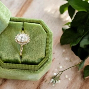 Anillo de compromiso de diamantes de oro amarillo de 18 quilates de 1,25 quilates IGI cultivado en laboratorio corte ovalado - Imagen 1 de 15