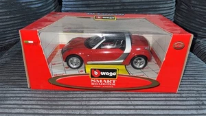 Burago 1/18 Scale 34099 - Mercedes Benz Smart Roadster - Red - Picture 1 of 6