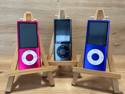 2x Apple iPod 2317 Nano 5. Generation + 1x Ipod 2287 MP 3-Player Konvolut DEFEKT - Bild 1 von 4