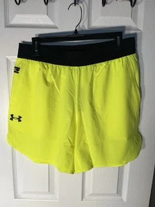 $65 Pantalones Cortos Tejidos Under Armour UA Peak Para Hombre Talla Grande L Ajustados Poliéster Amarillo - Imagen 1 de 10