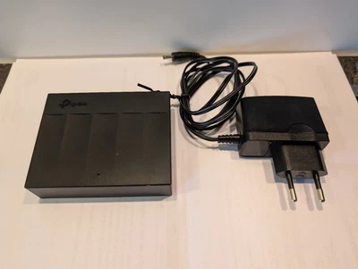 TP-LINK LiteWave LS1005G 5-Port Gigabit Desktop Switch - Schwarz - Bild 1 von 2