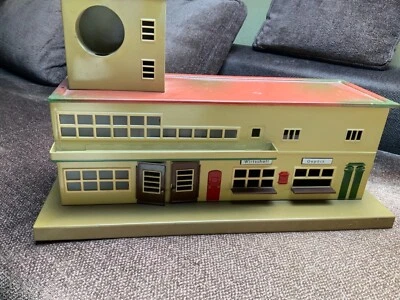 MARKLIN STAZIONE SCALA SPUR 0 - Immagine 1 di 4