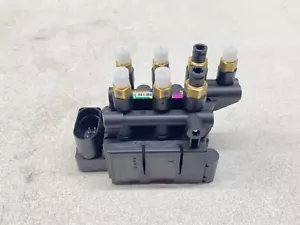 2016-2022 Tesla Model S/X Air Suspension Main Solenoid Control 1027919-00-B - Foto 1 di 7