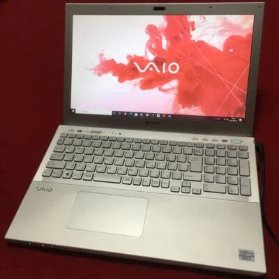 vaio i7 3632QM SSD 240GB 8GB Blu-ray Windows10 s15 silver geforce 640 USB 3.0×2 - Image 1 of 4
