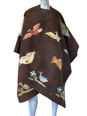 MICHAELE FULLBRACH Original Tejido a Mano, Cuentas a Mano, Hecho a Mano Enorme Mantón Serape Foto 1 de 4