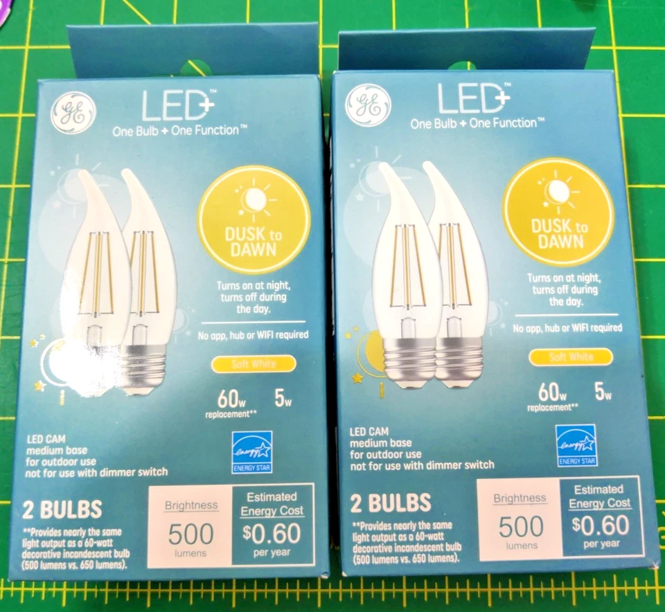 4-BULBS - GE Lighting 93121493 5W 500 Lumens Clear CAM E26 LED Dusk Dawn new - Image 1 of 4