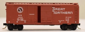 KADEE N Scale GREAT NORTHERN 40' Plug Door & Sliding Door Box Car #11876 - Picture 1 of 8