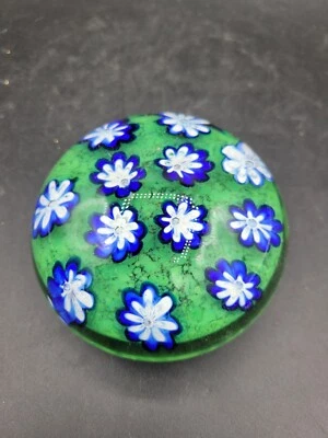 Pisapapeles vintage MURANO Ferro & Lazzarini ART GLASS con flores Millifiore Foto 1 de 4