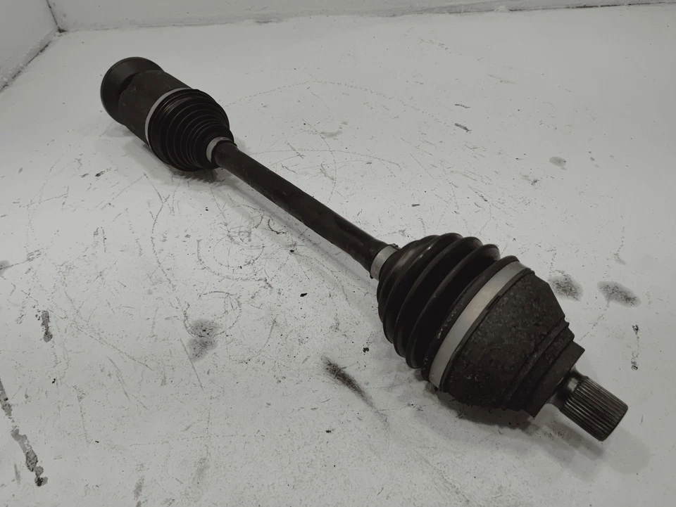 Volkswagen Atlas 2018-2025 eje delantero derecho del lado del pasajero eje de transmisión OEM Foto 1 de 4