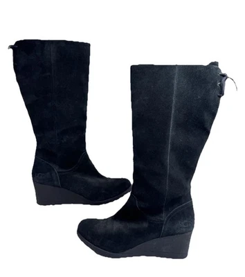 UGG 麂皮绒皮革高筒靴侧拉链楔形鞋跟防水雨雪黑色 8.5 — 第 1/4 张图片