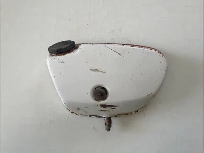 Tapa depósito tanque aceite Suzuki KT120 KT 120 Bearcat ¡POR DENTRO LIMPIO! Foto 1 de 4