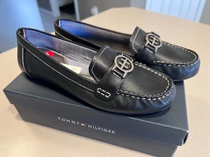 TOMMY HILFIGER Women's "Raelyn" Black Leather Loafers Size 9M - Picture 1 of 5