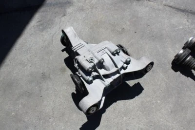 Volkswagen Touareg 2004-2010 portador diferencial trasero 6 cilindros 3,6 L OEM Foto 1 de 2