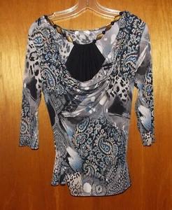 Dressbarn Overlay mehrfarbige Damen Bluse mit Perlenakzent und 3/4 Ärmeln Gr. SM - Bild 1 von 2