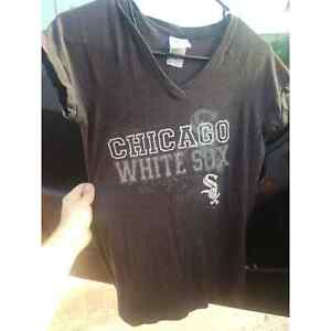 MLB Chicago White Sox Women's V Neck Campus Life style T-Shirt Gray Size (L)