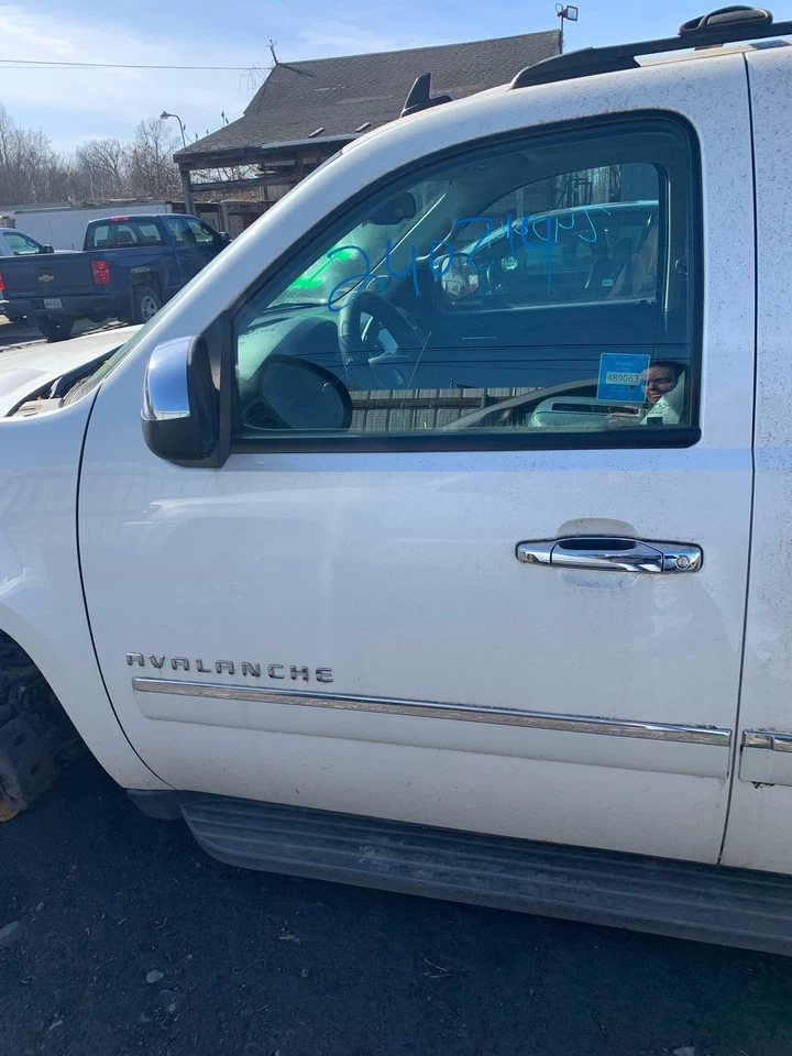 (SOLO RECOGIDA LOCAL) 11 12 13 CHEVY AVALANCHE 1500 Puerta Delantera Izquierda Foto 1 de 2