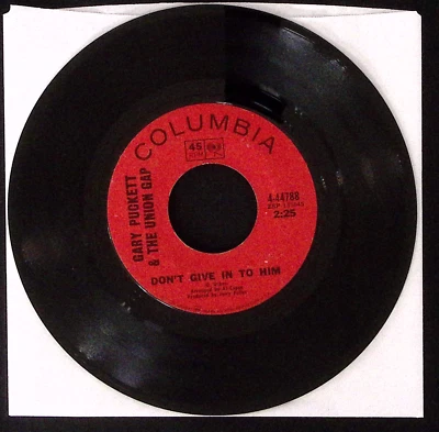 GARY PUCKETT & THE UNION GAP COUL I/DON'T GIVE IN TO HIM VINYL 45 VG 46-24 - Image 1 of 2