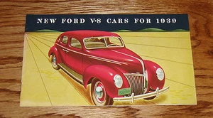 1939 Ford V-8 Car Sales Brochure 39 De Luxe Coupe Convertible Sedan - Picture 1 of 1