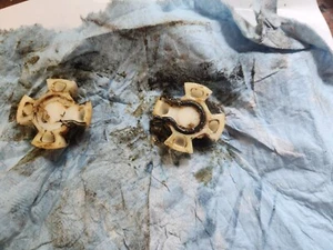 Bola y clip de columna de dirección Corvette 1993 C4 FABRICANTE DE EQUIPOS ORIGINALES - Imagen 1 de 2