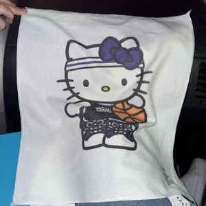 Sacramento Kings Hello Kitty Rally Towel SGA 1/16/24 - Picture 1 of 1