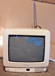 Panasonic CT-9R11A w/ Remote - Picture 1 of 8