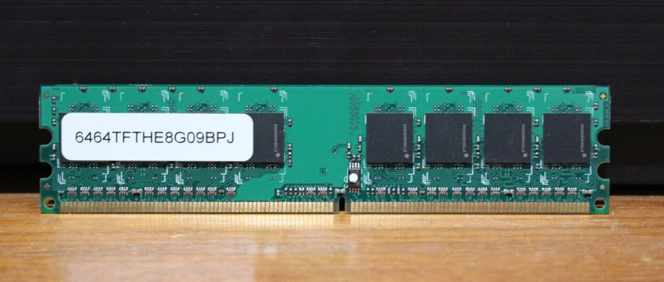 PNY 6464TFTHE8G09BPJ 512MB 1Rx8 PC2-5300 DDR2-667 667MHz Desktop Memory DIMM - Image 1 of 2