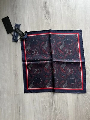 Bolsillo de cachemira estampado en azul marino cuadrado Foto 1 de 3