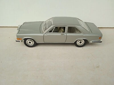 MODELLINO AUTO BURAGO, ROLLS ROYCE CAMARGUE, GRIGIA  SCALA 1/22 - Immagine 1 di 4