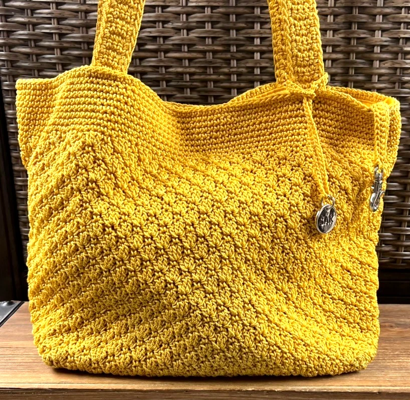 Bolso de hombro The SAK Crochet amarillo mostaza tejido holgado Foto 1 de 4