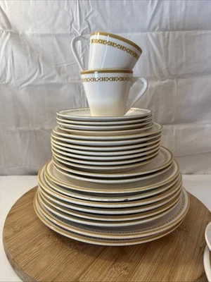 Syracuse China Honey Comb Pattern Mixed Lot - Image 1 of 4