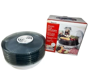MAGIC CHEF FOOD DEHYDRATOR W/ 5 STACKABLE TRAYS! - Picture 1 of 17